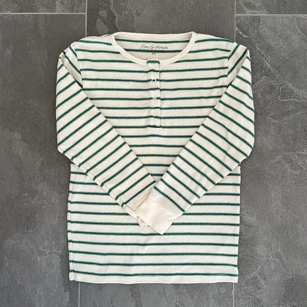 Fin & Vince Ribbed Snap Top